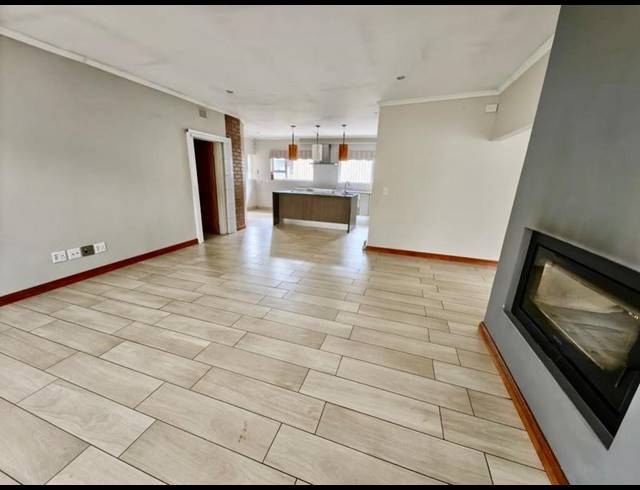 4 BEDROOM HOUSE FOR SALE IN VANDERBIJLPARK SW 5